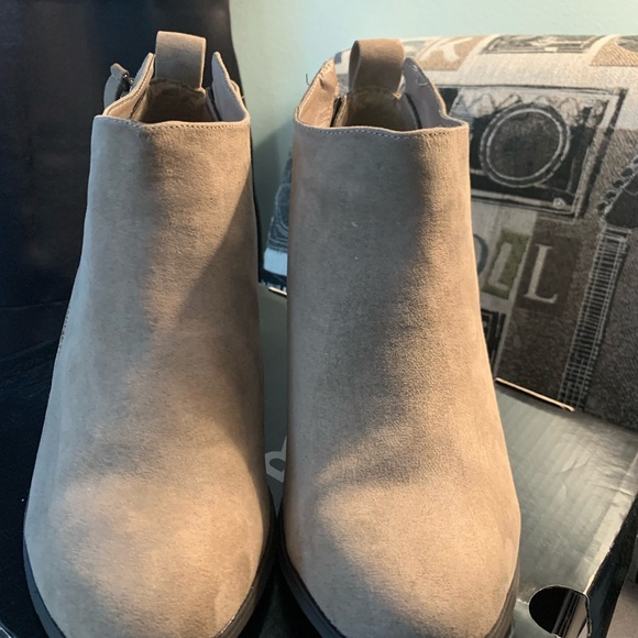 Bootie - Picture 4 of 6